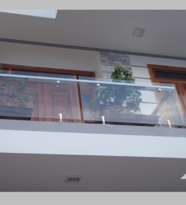 Mẫu lan can kính 2026