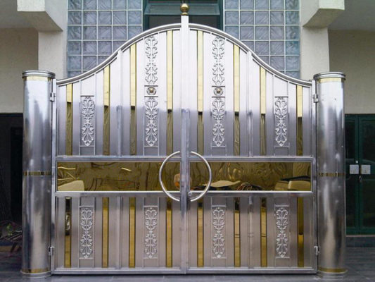 Cửa cổng inox 2025