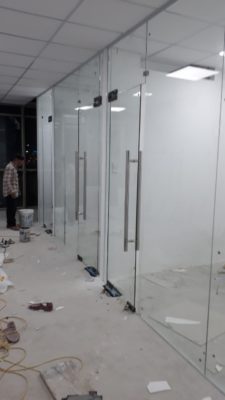 cửa kính cường lực 2026