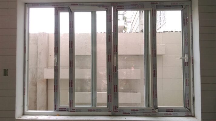 Mẫu Cửa nhôm màu trắng