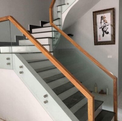cầu thang kính ốc cách đà nẵng
